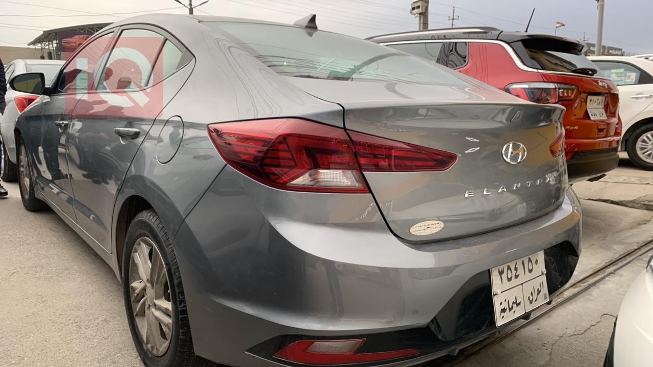هیوندای ئەلەنترا